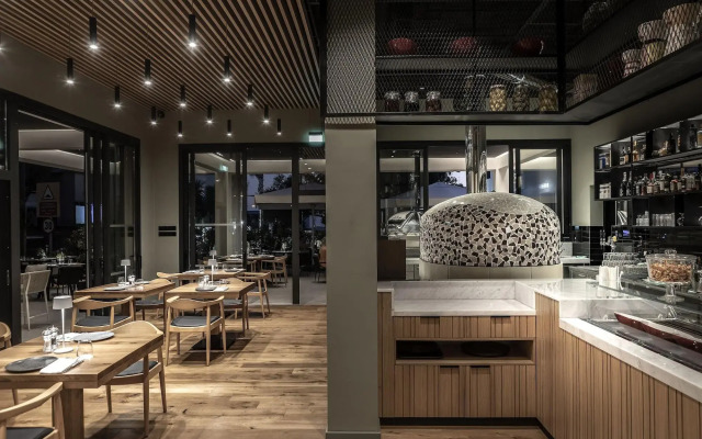 Anemi Hotel & Suites