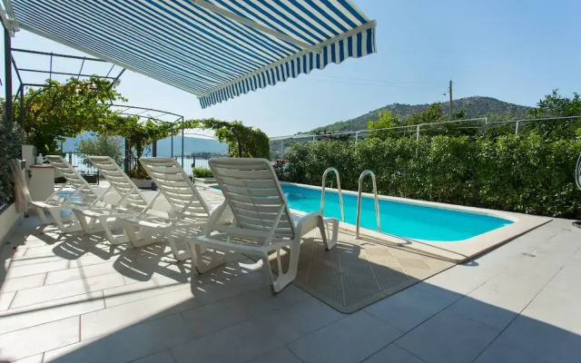 Villa Mami