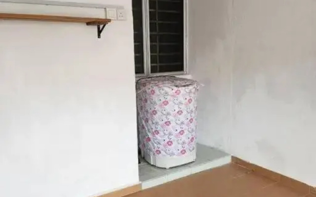 COZY HOME KLIA SEPANG with Aircond and Free Wi-Fi