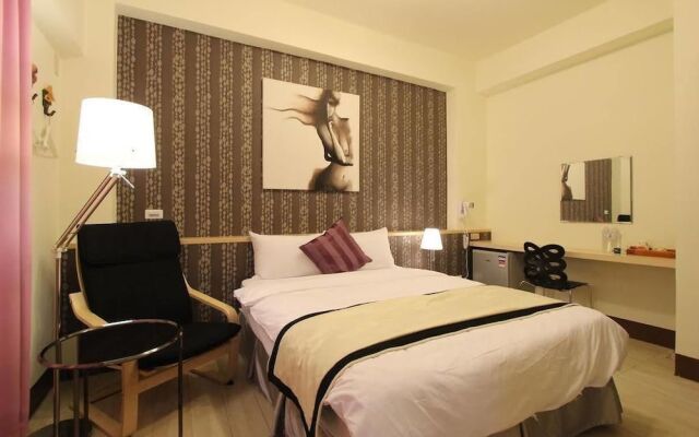 Artdeco Guest House