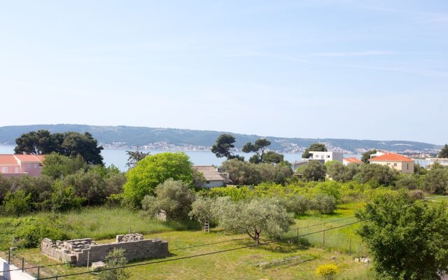 Summer Seaside Pearl Apartment Kastela