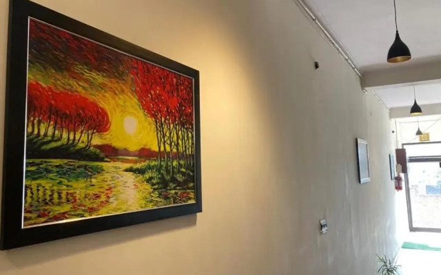 Hotel Arrow 19 by OYO Rooms