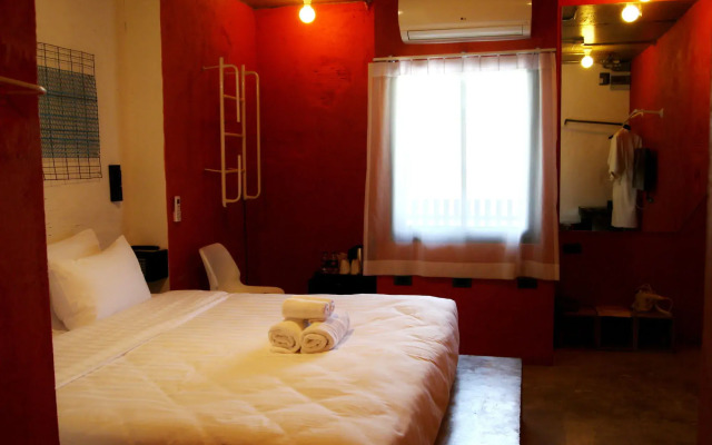 We Terminal Hotel