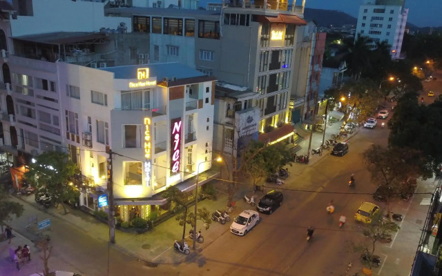 Nice Hue Hotel