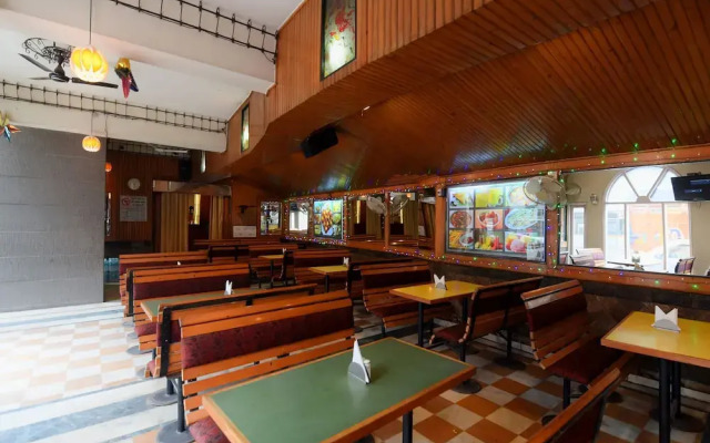 OYO 17097 Kenwood Resort