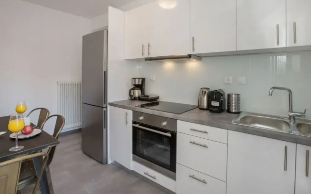 Roomy & Comfortable Apt Near Acropolis by GHH