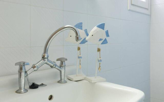 Aglaia Apartments & Studios