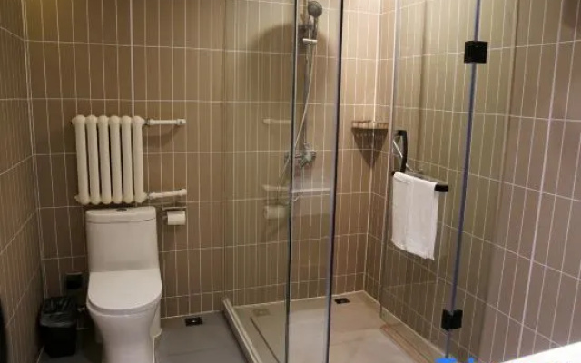 Jinjiang Hotel (Fenyangshi Yingxiong Zhong Road) – Bathroom – Luliang