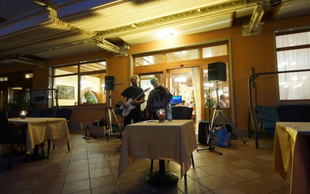 Hotel Alpi