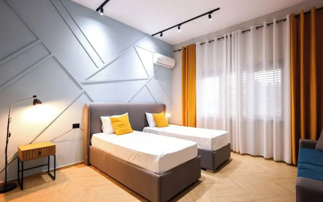 Grandstay Central 104