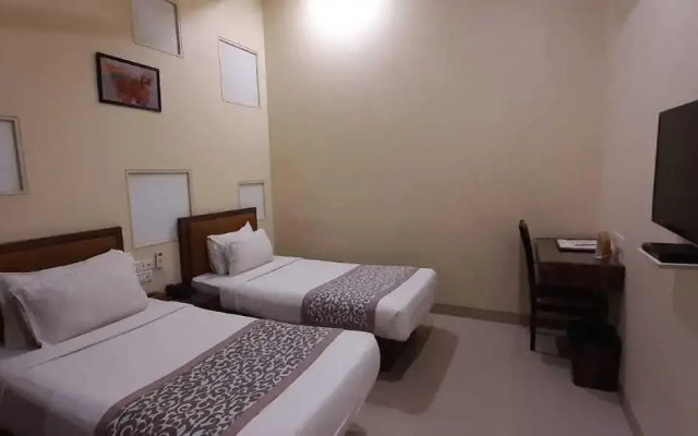Vijaya Tej Clarks Inn