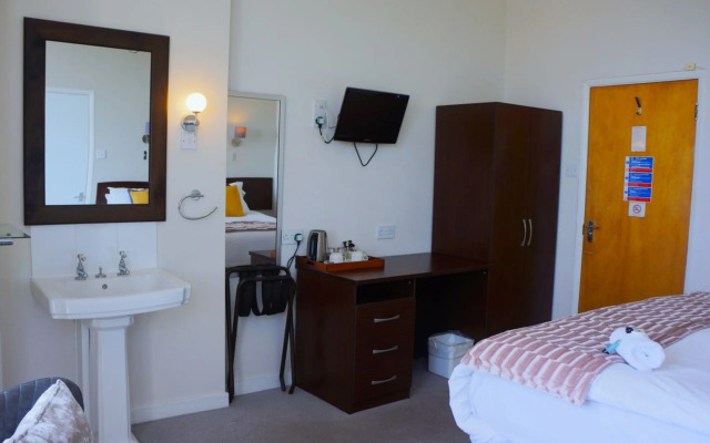 OYO Oban Hotel
