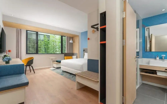 Holiday Inn Express Dangdong City Center by IHG