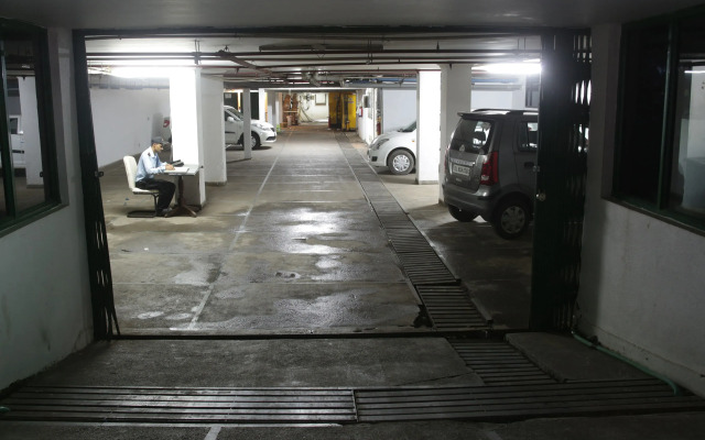 Arch Plaza - Near Yashobhoomi Convention Centre Dwarka