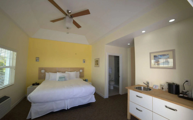 Casey Key Resorts - Beachfront