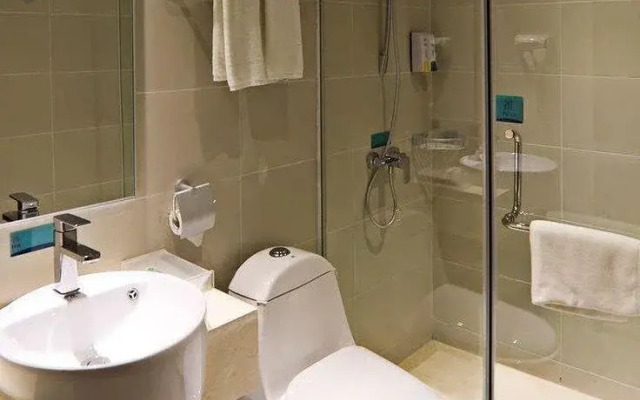 City Comfort Inn