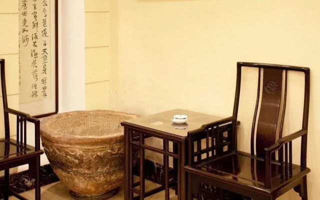 Jinhe Hotel