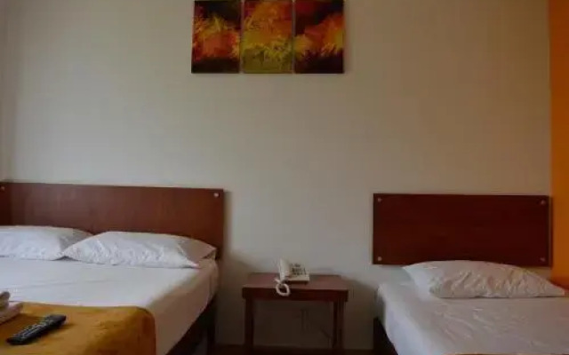 Hotel Tropico Real Mesitas