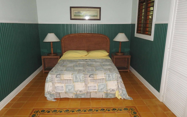 Playa Negra Guesthouse