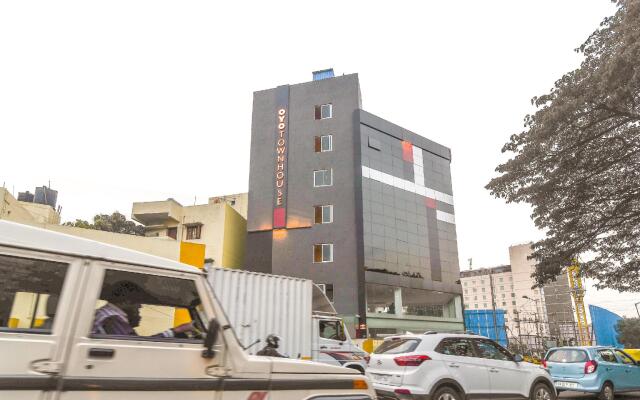 Oyo Townhouse 251 Richmond Circle