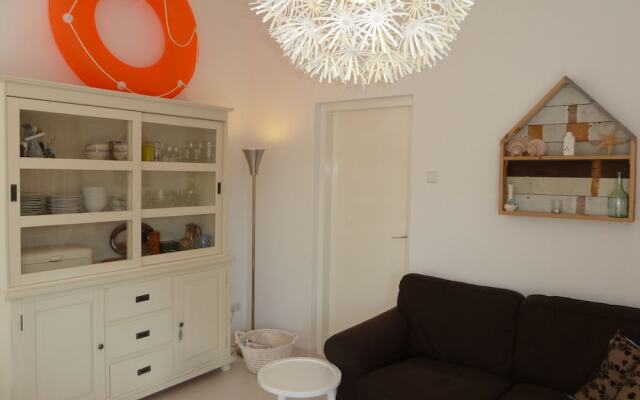 Brilliant Bungalow in Kamperland by the Lake