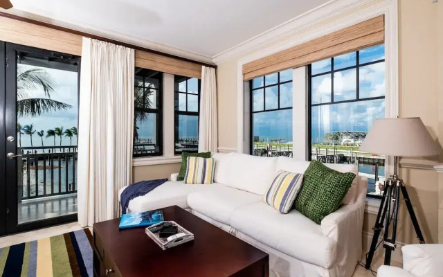 Marlin Bay Resort & Marina