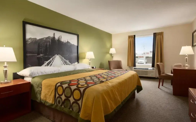 Super 8 Sherwood Park/Edmonton Area