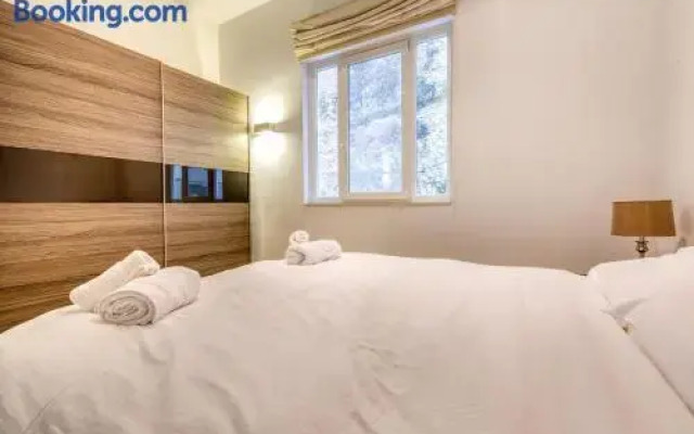 Floriana Suite-hosted by Sweetstay