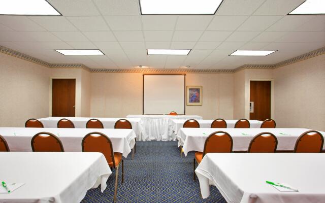 Holiday Inn Rockford by IHG