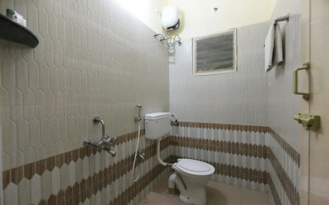 OYO 5045 Apartment NKS Leo Inn