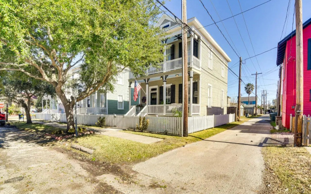 Walk to the Strand: Hideaway Haven Retreat
