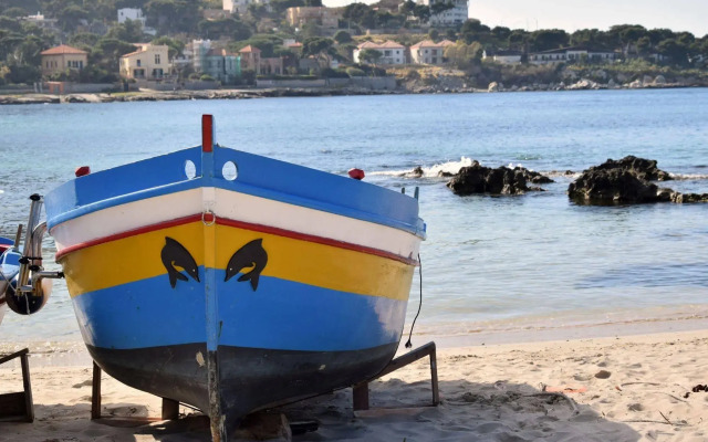 Palermo Mare Holidays
