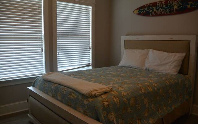 Southern Belle by RedAwning