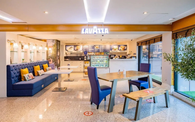 Golden Sands Hotel Apartments