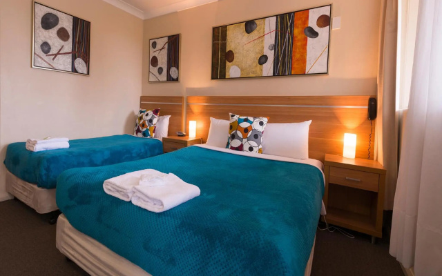 3 Sisters Motel – Guest Rooms – Sydney