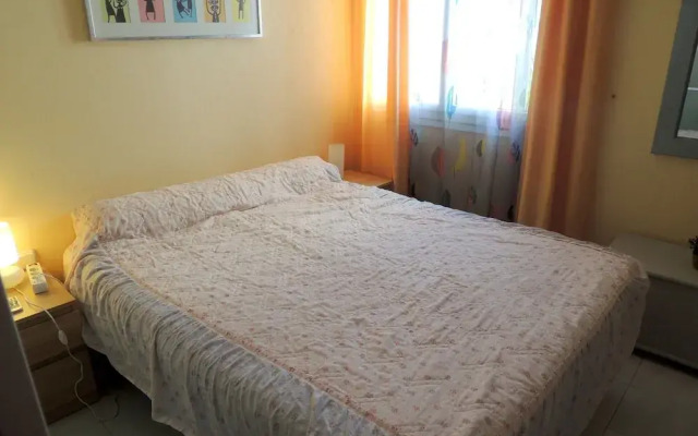 Beautiful Apartment in Roses With Terrace