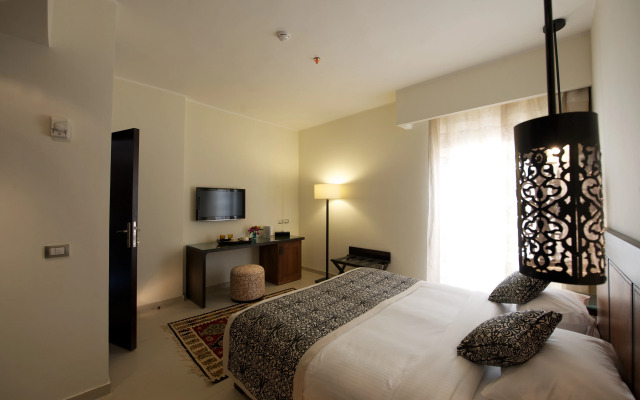 Fort Arabesque Beach Resort