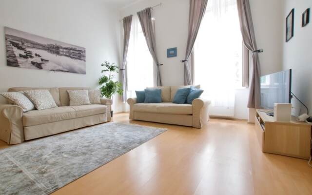 Oasis Apartments Liberty Bridge Ii