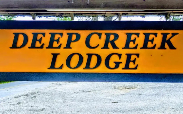 Deep Creek Lodge