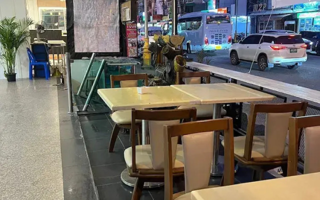 Patong Dynasty Royal Hotel