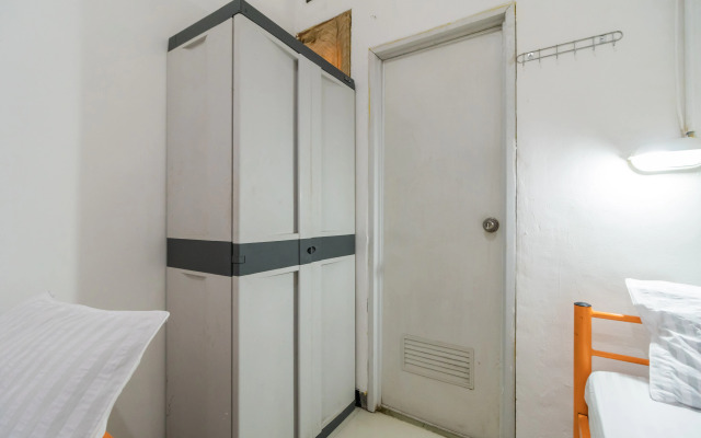 RedDoorz near Terminal Bubulak Bogor