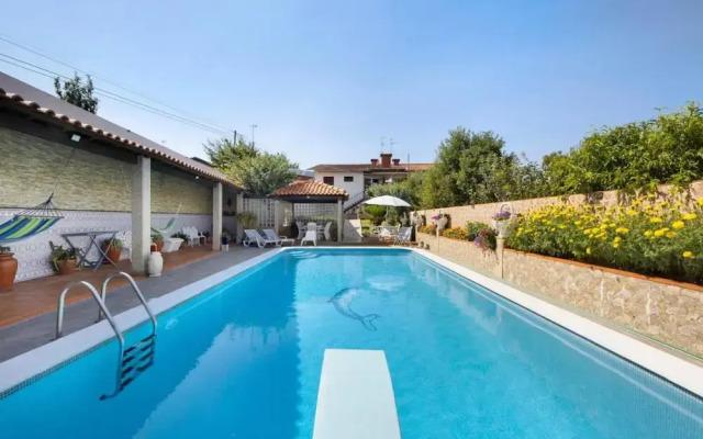 Private Pool Villa 20min by Porto