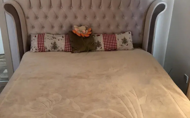 Villa with Private Garden in Karaman