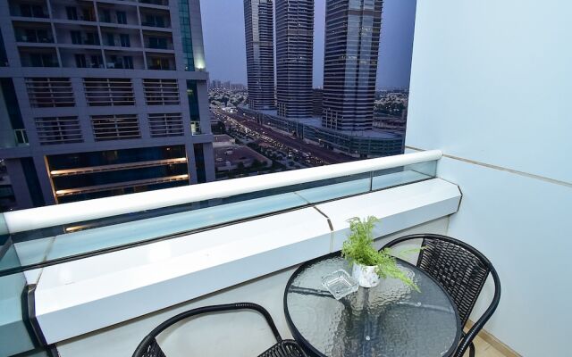 LZZ - Furnished Studio with Balcony