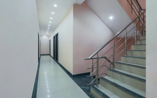 OYO 22828 Flagship Hotel Relax