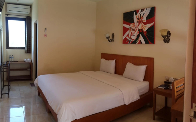 Centro Bajo Hotel – Guest Rooms – Labuan Bajo