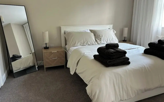 Cozy Manchester Hideaway With 2 Bedrooms