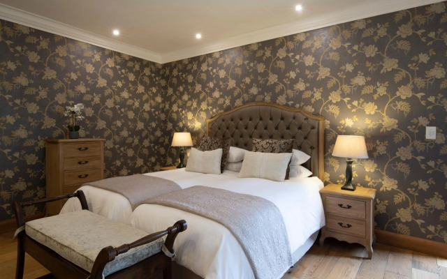 Three Rivers Lodge and Villas