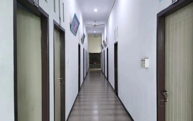 RedDoorz Syariah near Universitas Batanghari Jambi