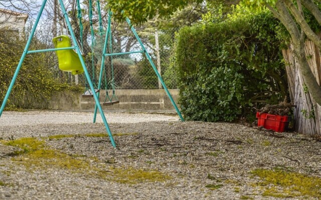 Inviting Holiday Home in Rasteau Near Vaison la Romaine